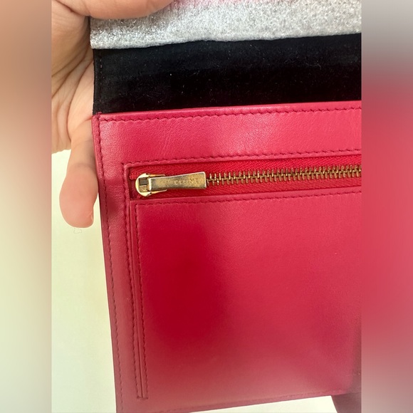 Grained Shiny Calfskin Large Multifunction Strap Wallet - Picture 7 of 11